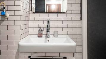 Free toiletries, hair dryer, slippers, bidet