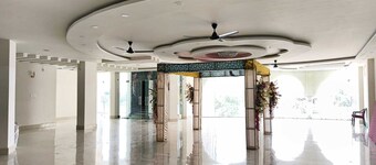 นารายัน แมริจ ฮอลล์ แอนด์ รีสอร์ต