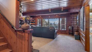 Kabin, Beberapa Tempat Tidur (JJs Lakeview Chalet) | Interior