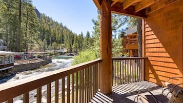 Condo, 1 Queen Bed with Sofa bed (Granite River Retreat at Alpine Meado) | Property grounds