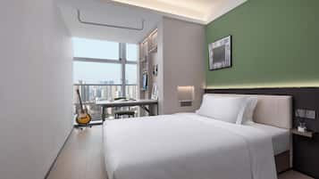 Chambre Double, 1 grand lit, non-fumeur, vue ville