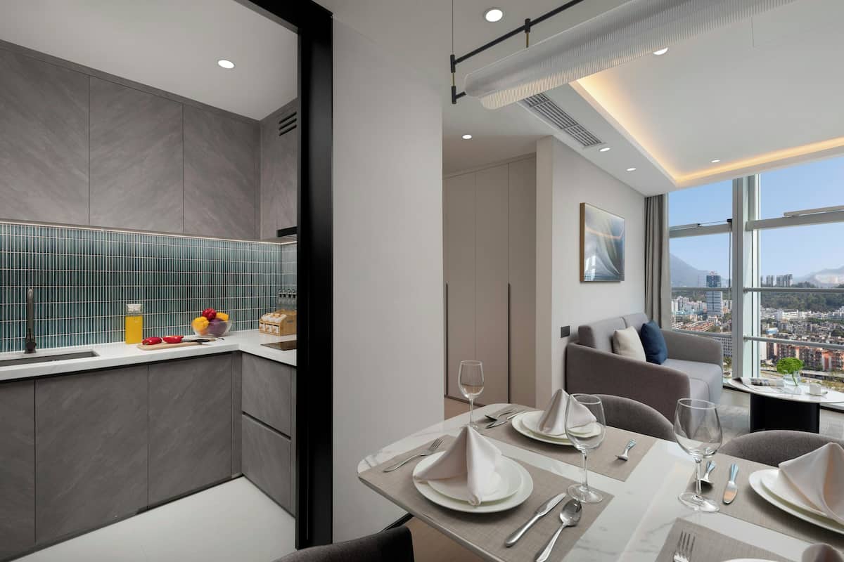 Luxury Double Room | Private kitchen | Fridge, microwave, stovetop, cookware/dishes/utensils