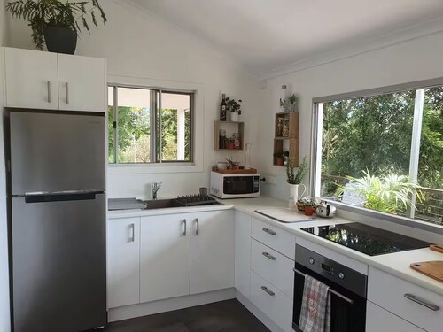 Mt Morgan Hillside Cottage