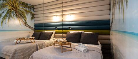 Iron/ironing board, WiFi, bed sheets