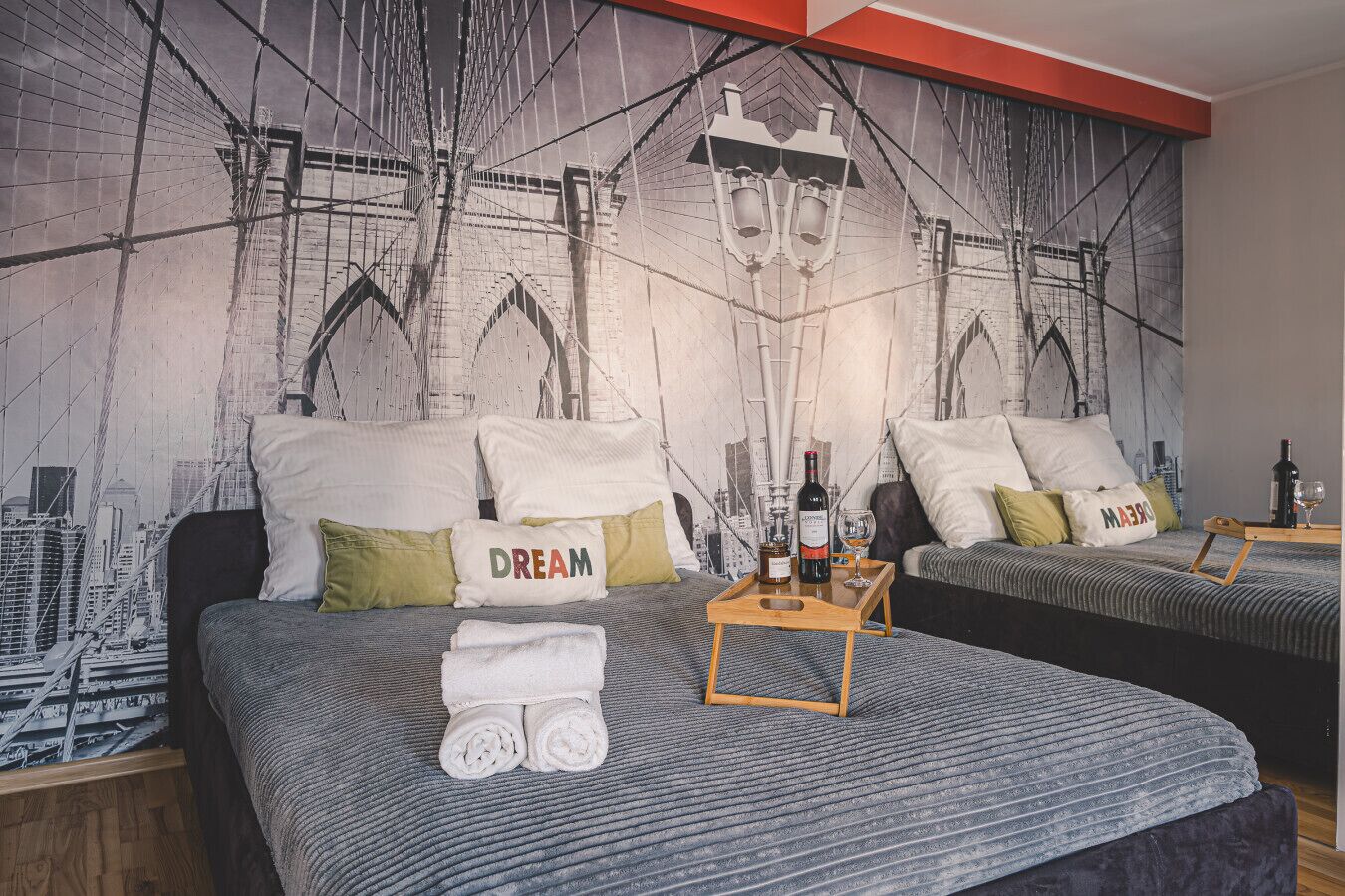 Iron/ironing board, WiFi, bed sheets