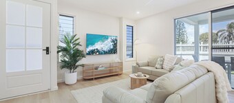 Coastal & Centrally located 3-bedroom House, Pet-friendly in delightful Bargara!