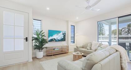 Coastal & Centrally located 3-bedroom House, Pet-friendly in delightful Bargara!