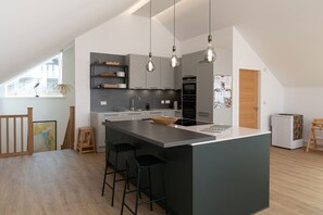 Fridge, microwave, dishwasher, highchair