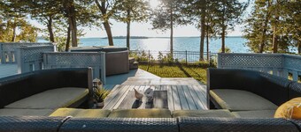 Waterfront Rice Lake Sunset w/ Hot Tub