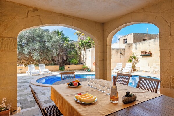 Restauration extérieure