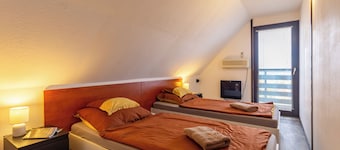 Karesz Holiday Home