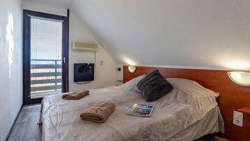 منزل عادي - عدة غرف نوم - بالقرب من الجبل (Karesz Holiday Home) | 2 عدّة غرف نوم وواي فاي مجانًا وملاءات أسرّة
