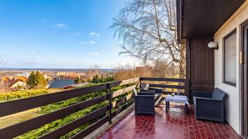 Standard House, Multiple Bedrooms, Mountainside (Karesz Holiday Home) | Outdoor dining