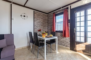 스탠다드 하우스, 침실 여러 개, 산비탈 (Karesz Holiday Home) | 다이닝