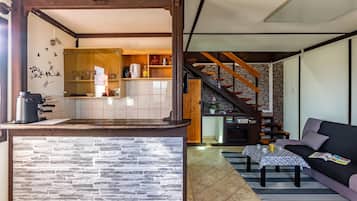 Standard House, Multiple Bedrooms, Mountainside (Karesz Holiday Home) | Interior