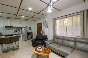 Smart TV - Alona Apartments 1-bedroom apartment with excellent WiFi, in the heart of Alona (Panglao)