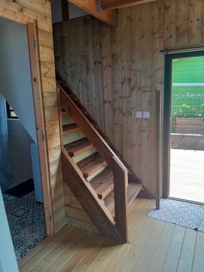 Interior - Ti Kaz'Olivine, fully-equipped chalet with Jacuzzi. Sea and mountain view. 45m2. (Petite-Île)