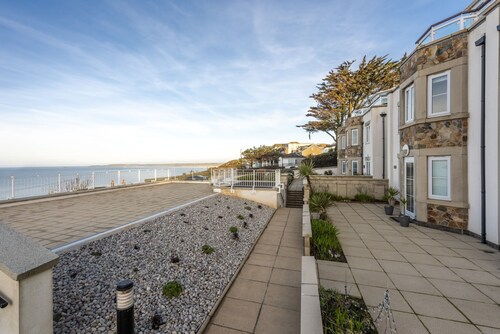 Bay View, Compass Point- Sea View & Parking