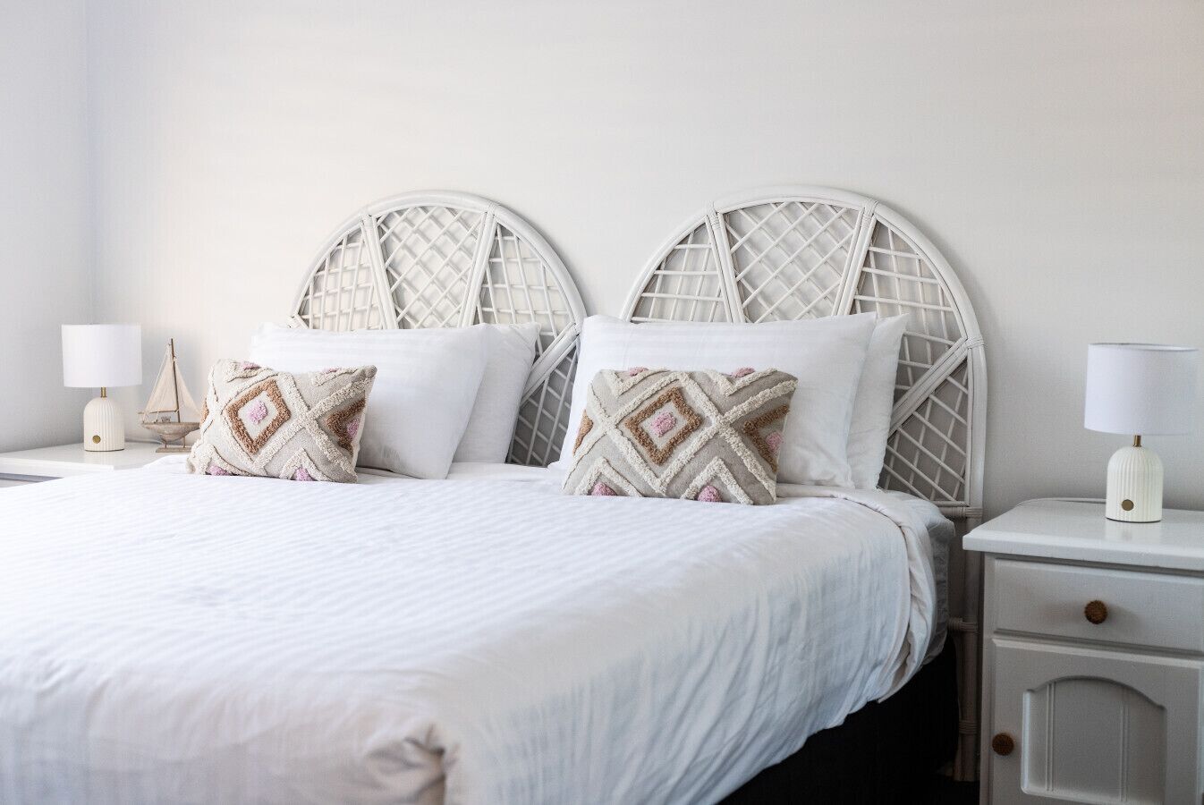 2 bedrooms, desk, iron/ironing board, travel cot