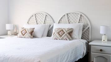 2 bedrooms, desk, iron/ironing board, travel cot