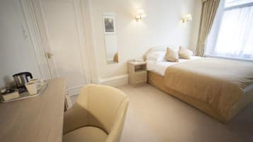 Standard Double Room | Hypo-allergenic bedding, desk, laptop workspace, iron/ironing board