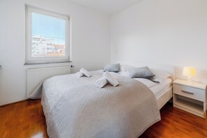 Appartement Familial, plusieurs chambres (Cherry City Stay Apartment With) | 2 chambres, espace de travail pour ordinateur portable, Wi-Fi gratuit