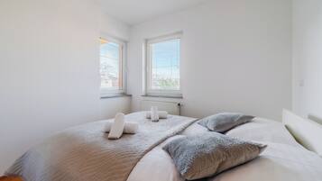 Family Apartment, 2 Bedrooms, Balcony (Cherry City Stay Apartment With) | 2 bedrooms
