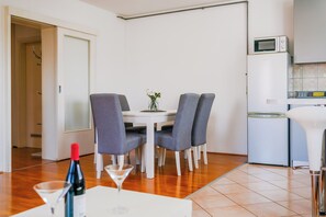Family Apartment, Multiple Bedrooms (Cherry City Stay Apartment With) | Dining - Cherry City Stay Apartment With Parking (Zagreb)