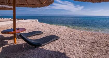 Seaside Oasis Apartments on Island Ugljan