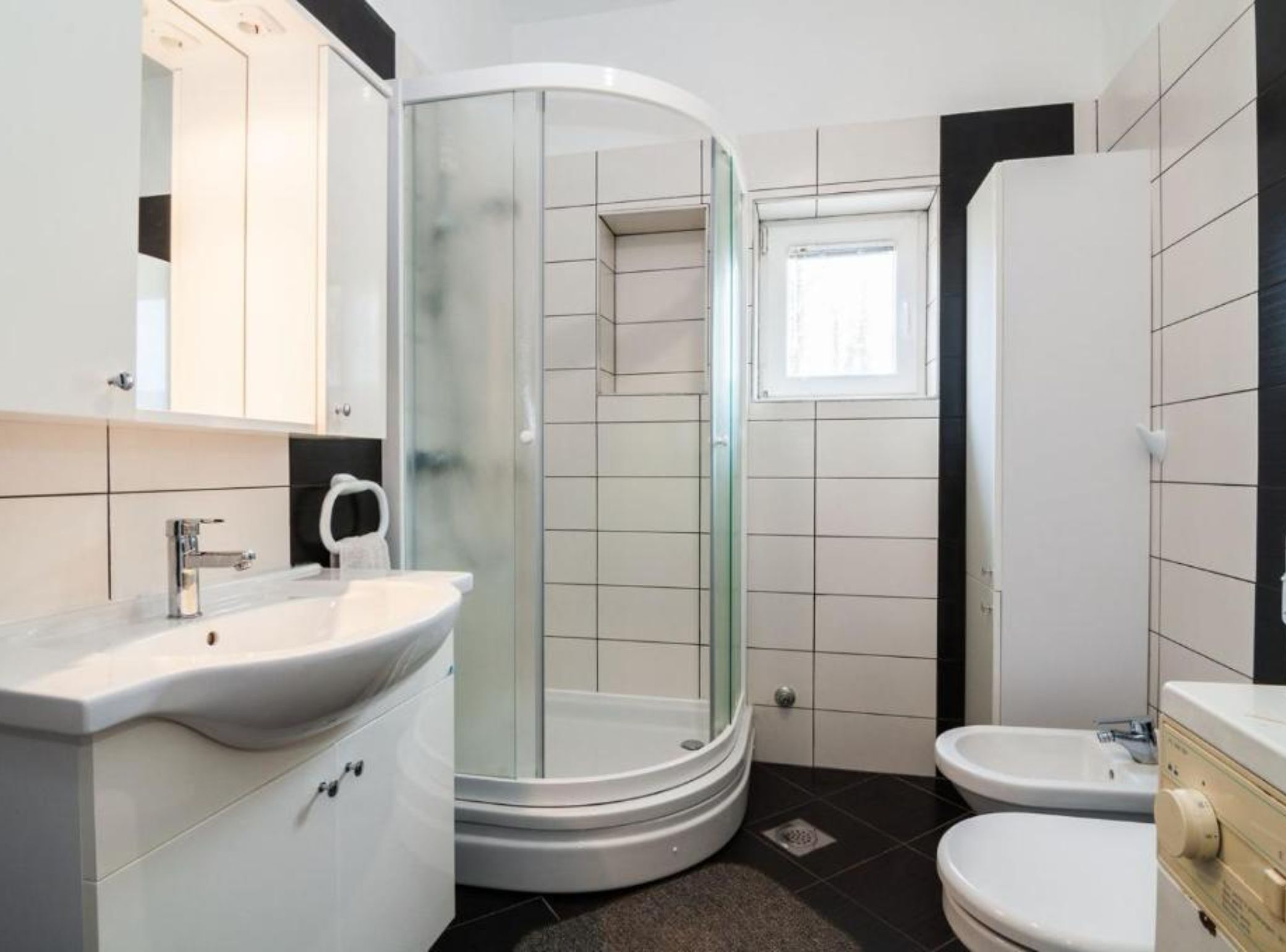 Apartment (Two Bedroom Apartment with Terrace (o) | Bathroom | Towels