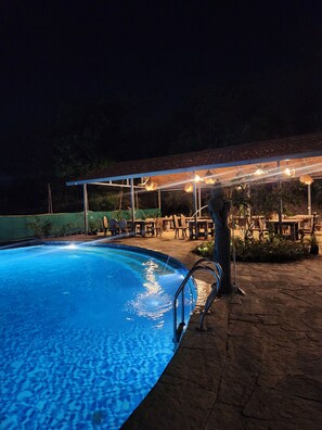 Piscina a l'aire lliure