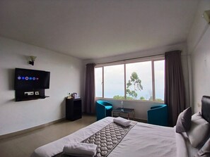 Family Room, 1 King Bed, Valley View | Premium bedding, Select Comfort beds, desk, laptop workspace - Veu Munnar Retreat (Devikolam)