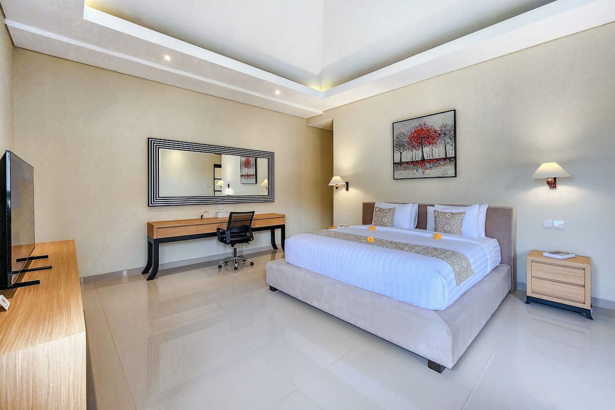4 bedrooms, rollaway beds, free WiFi, bed sheets