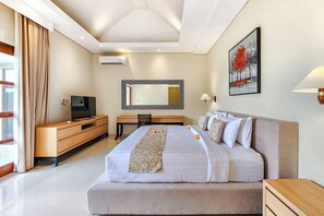 Rollaway beds, free WiFi, bed sheets