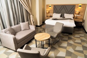 Room, City View | Desk, laptop workspace, iron/ironing board, free WiFi