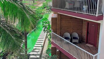 Deluxe Suite, Balcony | Balcony