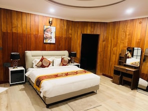 Luxury Double Room, Balcony, Garden View