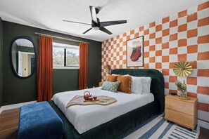 5 bedrooms, iron/ironing board, travel crib, free WiFi - Oasis Retreat • Heated Pool & Spa • Theater (San Antonio)