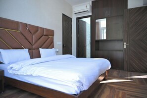 Free WiFi - Mountain Vista (Kasauli)