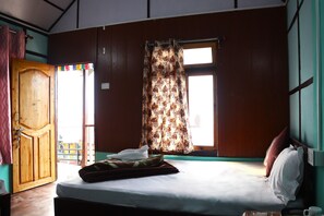 Double Room, Balcony, Mountain View