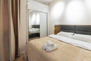 Deluxe Apartment, Balcony, City View