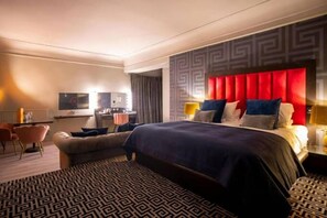 经济公寓, 阳台, 城市景观 | 1 多间卧室、客房内保险箱、办公桌、笔记本电脑工作区