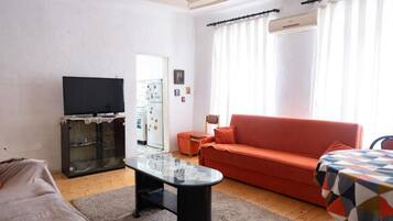 Ferienhaus, 4 Schlafzimmer, Raucher, Balkon | Wohnzimmer