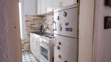 House, 4 Bedrooms, Smoking, Balcony | Interior