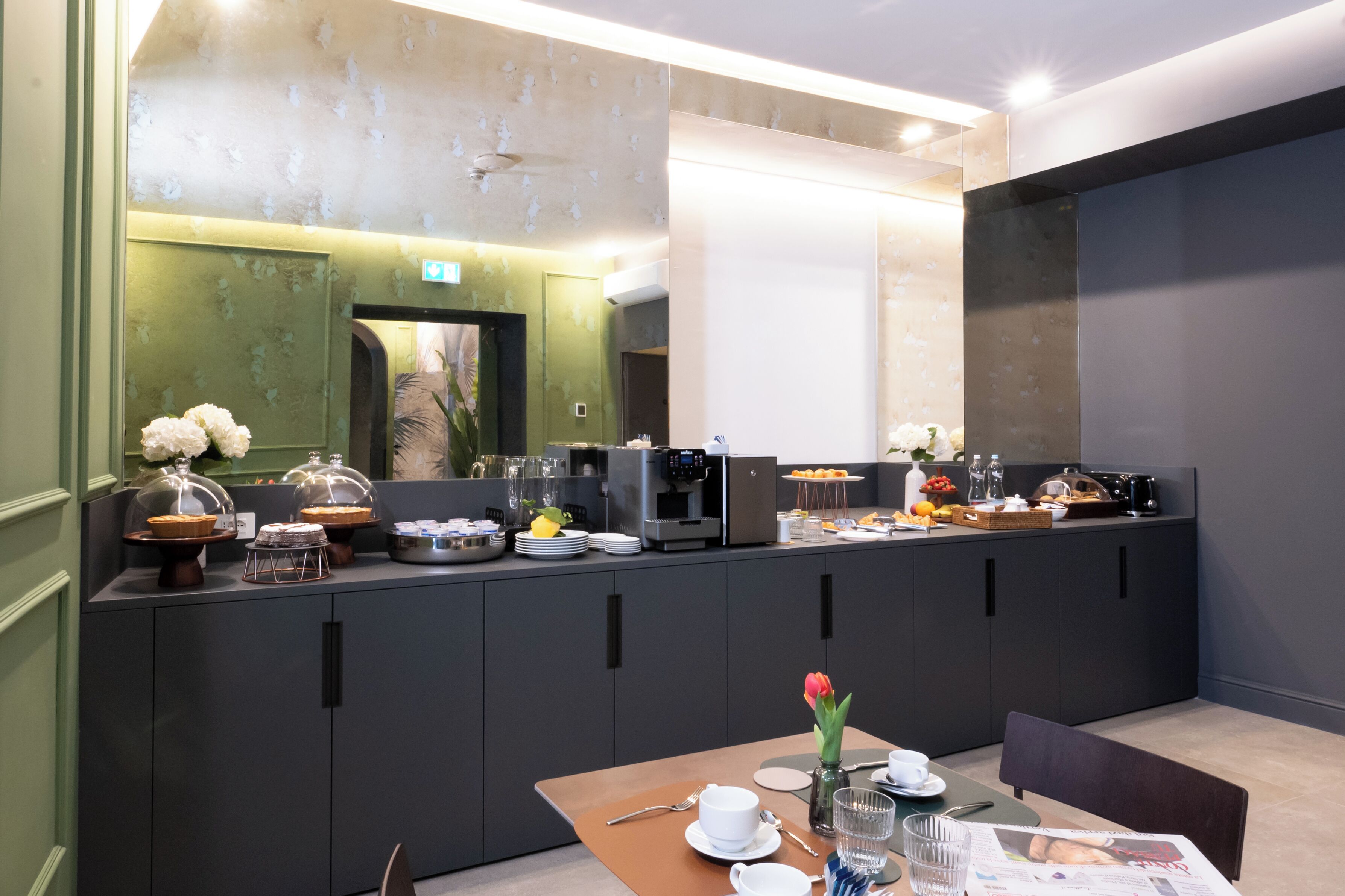 Dagelijks continentaal ontbijt inbegrepen