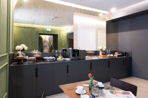 Petit déjeuner continental compris tous les jours