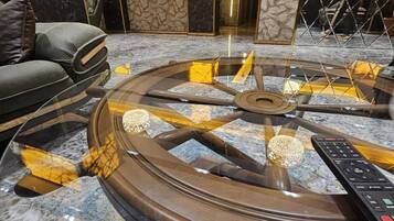 Insonorización, tabla de planchar con plancha y wifi gratis