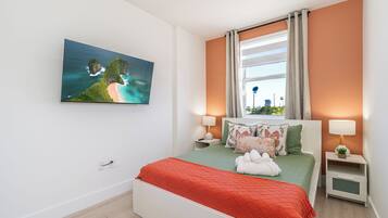 2 bedrooms, desk, iron/ironing board, free WiFi