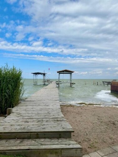 Beachfront 5BDRM Lakehouse