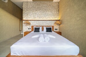 2 habitaciones, escritorio, tabla de planchar con plancha y wifi gratis